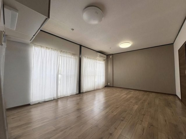 LDK約12帖　