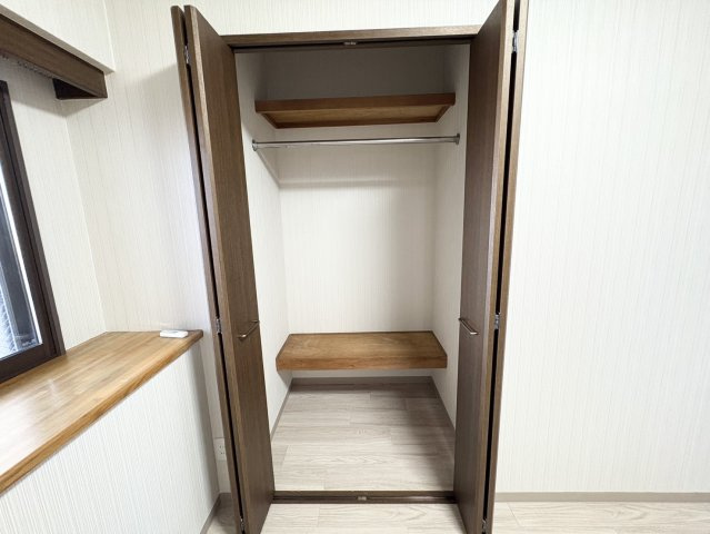 収納付きで、お部屋がすっきり片付きます。