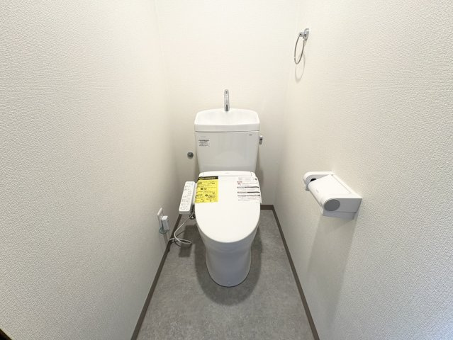 清潔感とうれしい機能性を兼ね備えた、使いやすいシャワートイレ