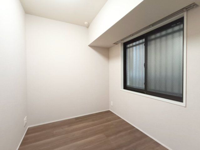【サービスルーム】　通常のお部屋としてもお使いいただけます。