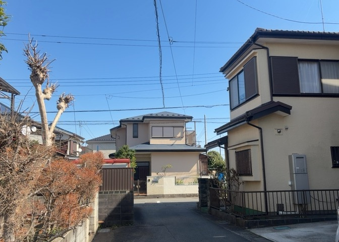 桜や紅葉の名所に出かける人は多いと思いますが、家にいながら季節の移ろいを感じる生活を送りませんか？リビングや窓から見える景色が生活を彩るワンポイントに！現地から見える景色を堪能してみては如何でしょう。