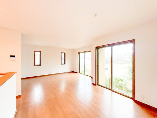 【川崎市高津区上作延 8号棟の居間】