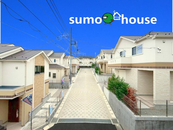 【川崎市高津区上作延 8号棟の前面道路含む現地写真】