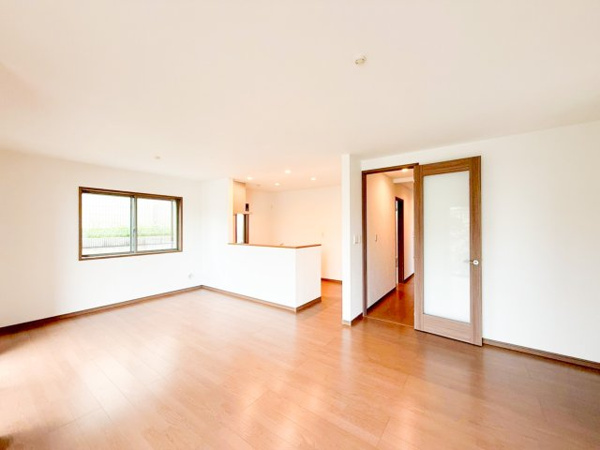 【川崎市高津区上作延 8号棟の居間】