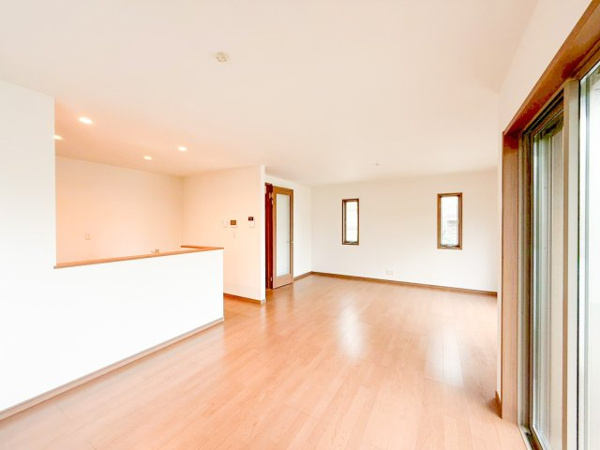 【川崎市高津区上作延 8号棟の居間】