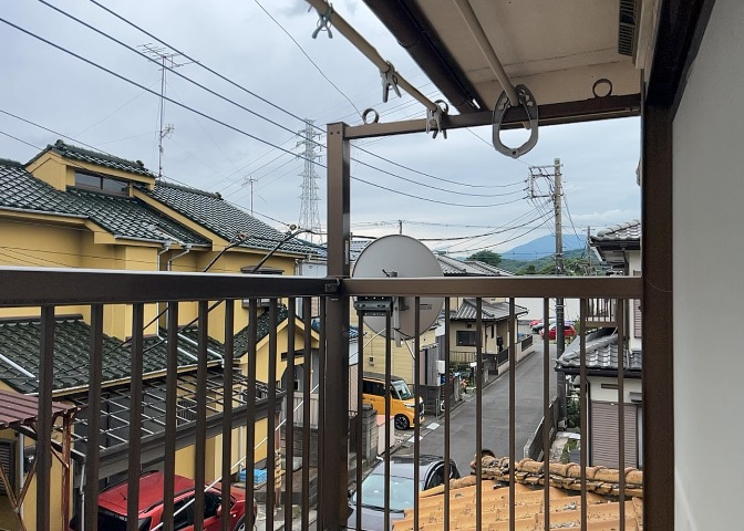 眺望を気にして物件を探す場合、前面に建物が建っていないか現地で確認しましょう！前面に建物があると景色はもちろん、日当たりや風通しにも影響が出てきます。住んだ時のことを想像しながら現地見学をしましょう。