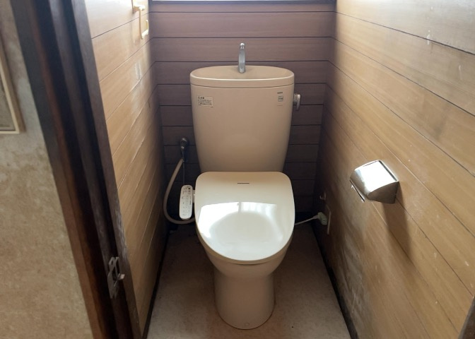 トイレは大きさや形、機能、抗菌性などが異なる多種多彩なタイプが各メーカーから出ています。それぞれに良さがあるため、事前にどういったタイプのトイレがいいのかをご家庭内で決めて、内見に行くといいでしょう。