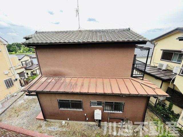 北側道路より見た本物件の外観