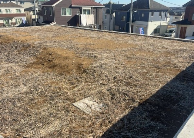 隣家の土地はどうなっているのか、生活利便施設が近くにあるのか、学校まで近いかなど、お客様のライフスタイルにあわせたイメージが重要です。また、近くにあると困る施設が近くにないかも確認するといいでしょう。