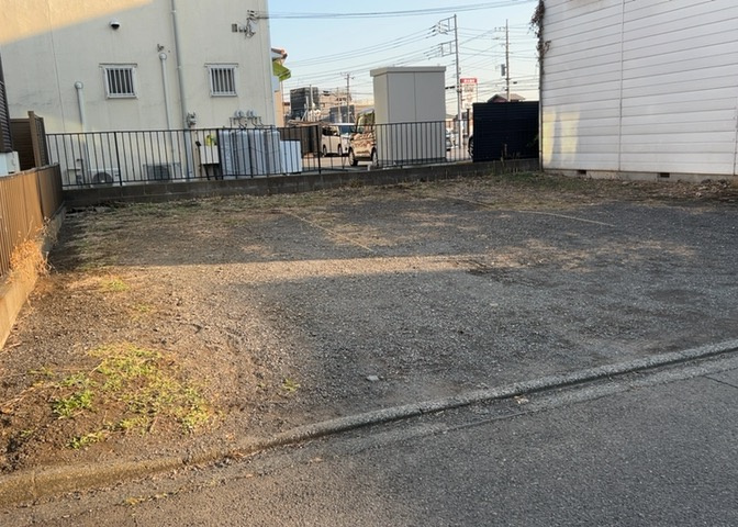隣家の土地はどうなっているのか、生活利便施設が近くにあるのか、学校まで近いかなど、お客様のライフスタイルにあわせたイメージが重要です。また、近くにあると困る施設が近くにないかも確認するといいでしょう。
