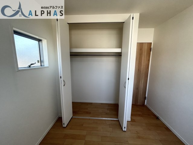 クローゼットがありお部屋が片づきます♪