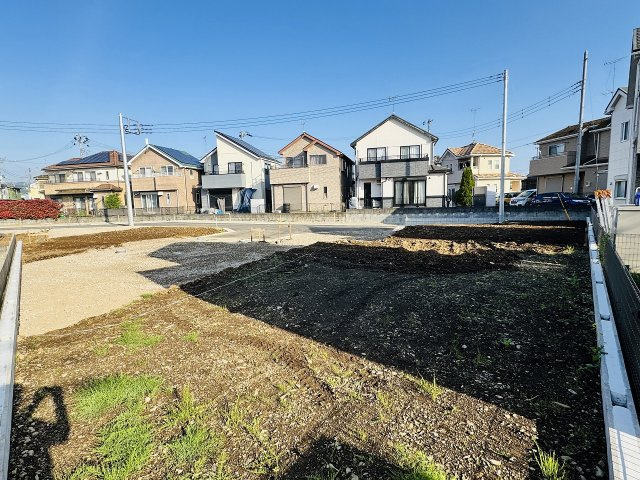 ～閑静で落ち着きのある住宅地内　建築条件の付いていない売地です～