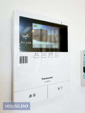 カラーの録画機能付きで、不在時の来訪者も確認可能。防犯上はもちろん、お届け物などの把握にも便利！