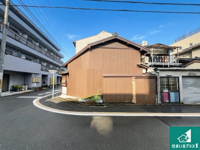 周辺は落ち着いた街並みの住宅地！子育てがしやすい住環境です！現地でしかわからない事もございます。是非一度ご覧ください。