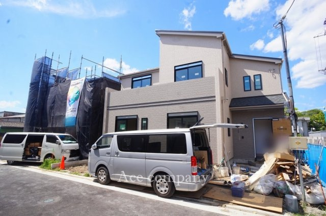 【B号棟：間もなく完成！2026年5月9日現在☆】玄関断熱ドアです☆