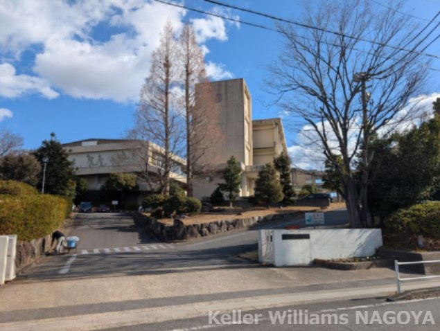 東郷小学校