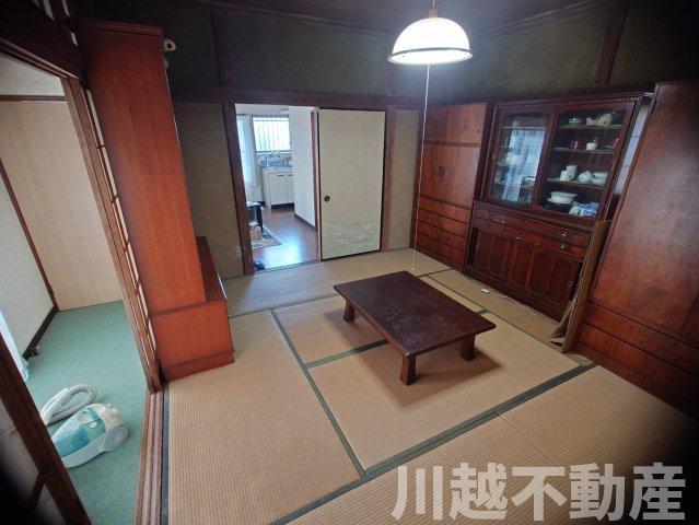 1階の8帖和室は客間として重宝します。