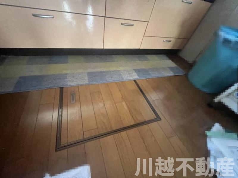 キッチンには嬉しい床下収納庫つき