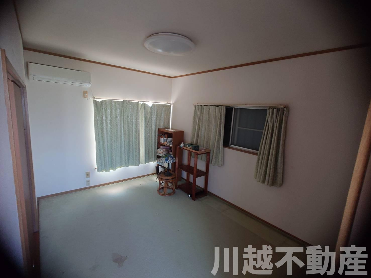 バルコニーに面した2階6帖洋室