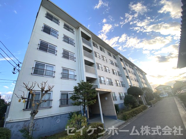 閑静な住宅街で住環境良好です。