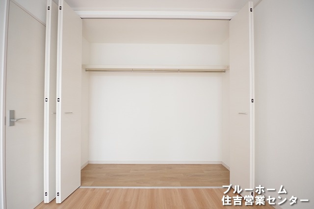 洋室にある収納です！