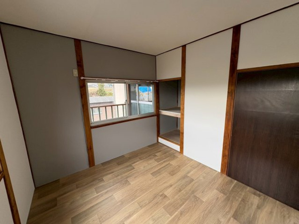 【安佐南区山本9丁目　土地建物の洋室】