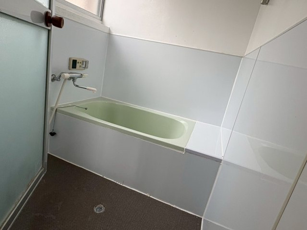 【安佐南区山本9丁目　土地建物の浴室】
