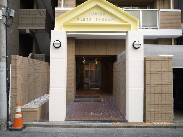 清廉とされたエントランスになっています。