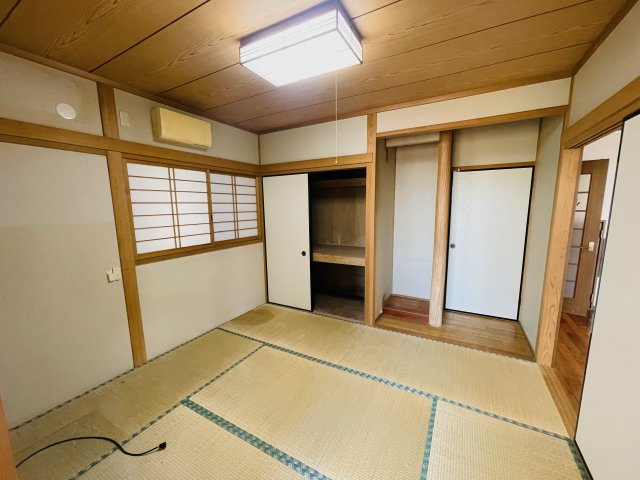 1階の和室は主寝室や来客時の宿泊室としてもご使用いただけます。