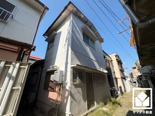 「成文小学校」まで徒歩7分。低学年のお子様も安心して通学していただけます。