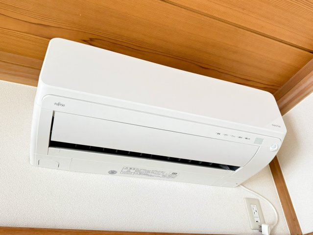 エアコン4台ついております。