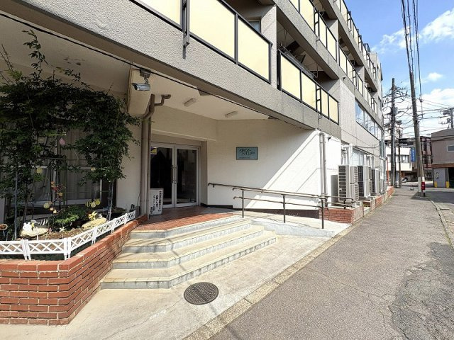 2026年5月撮影/エレベーター付きなので、重たい荷物があってもラクラク移動できます。