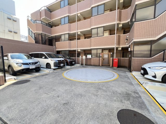 敷地内駐車場もございます