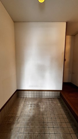 広々とした玄関スペースです。