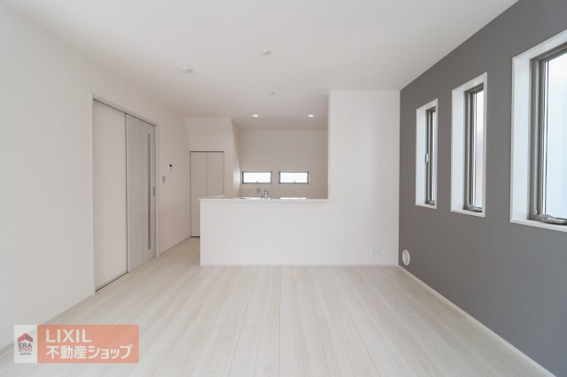 【ダイニング】現地完成写真。家族でくつろげるダイニングです。