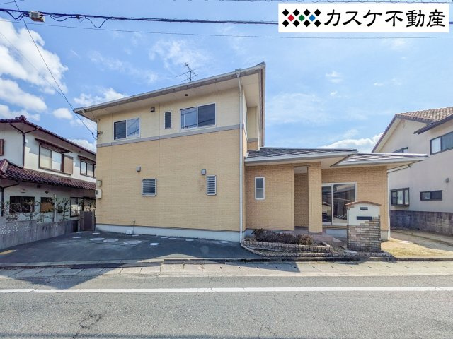 駐車スペース3台分◎馬屋下小学校まで徒歩3分の立地で低学年のお子様の通学もしやすいです。