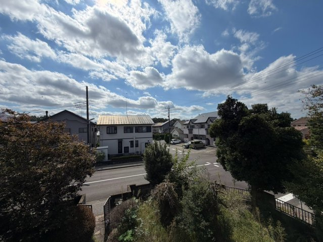 南側道路のため、陽当たりが良いです。