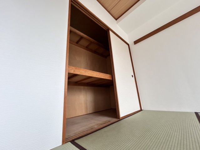 和室には、押入れがございます♪