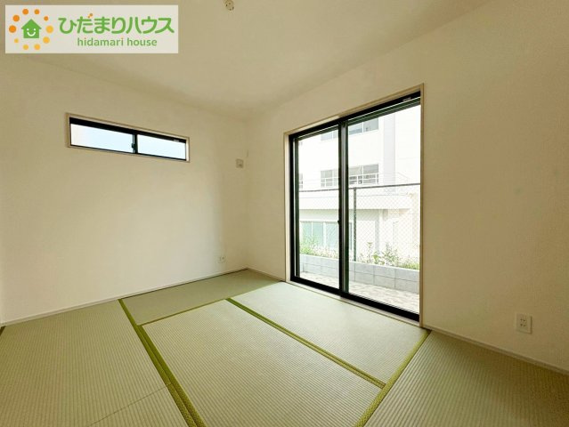 リビングには和室が隣接し、お子様の遊び場や家事スペースにも大活躍です☆