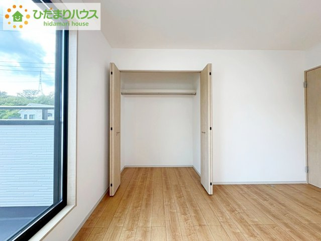 全室にクローゼットが付いていて、お部屋の住空間もスッキリ広々つかえそうです(^^)/