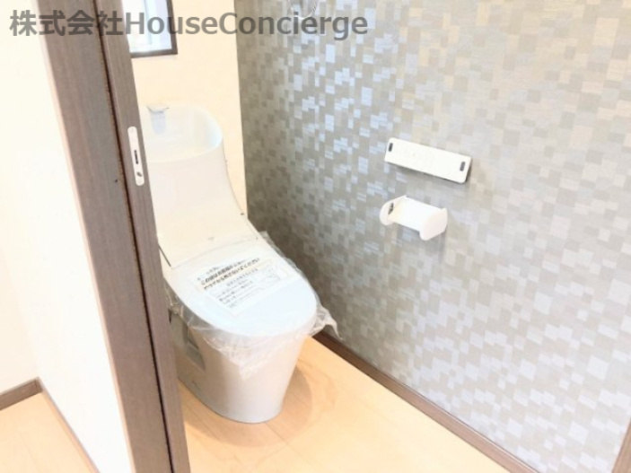 温水洗浄便座付きトイレです♪