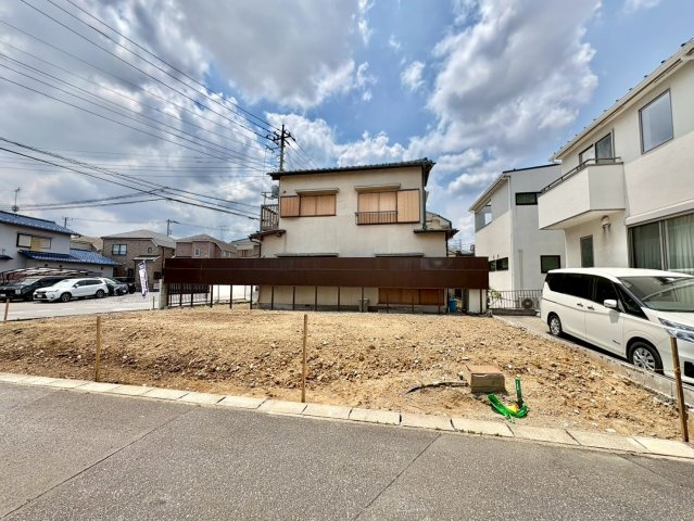 南東角地で陽当り良好！敷地約34坪・自由設計で夢のマイホームはいかがでしょうか！建築条件なし・お好きなハウスメーカーで建築可能です！