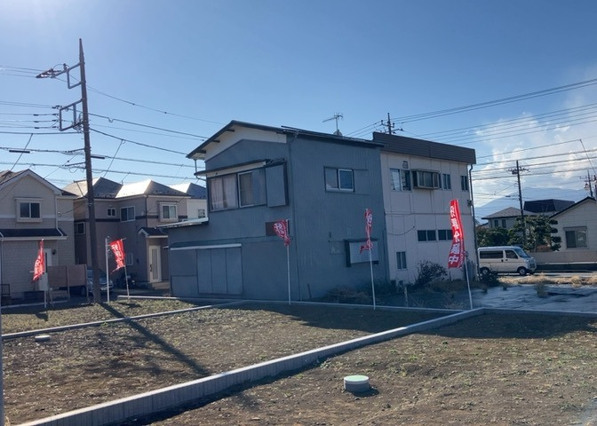 桜や紅葉の名所に出かける人は多いと思いますが、家にいながら季節の移ろいを感じる生活を送りませんか？リビングや窓から見える景色が生活を彩るワンポイントに！現地から見える景色を堪能してみては如何でしょう。