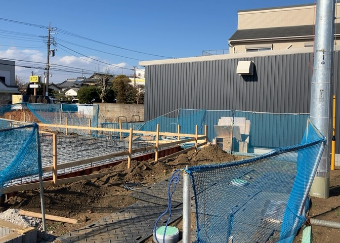 眺望を気にして物件を探す場合、前面に建物が建っていないか現地で確認しましょう！前面に建物があると景色はもちろん、日当たりや風通しにも影響が出てきます。住んだ時のことを想像しながら現地見学をしましょう。