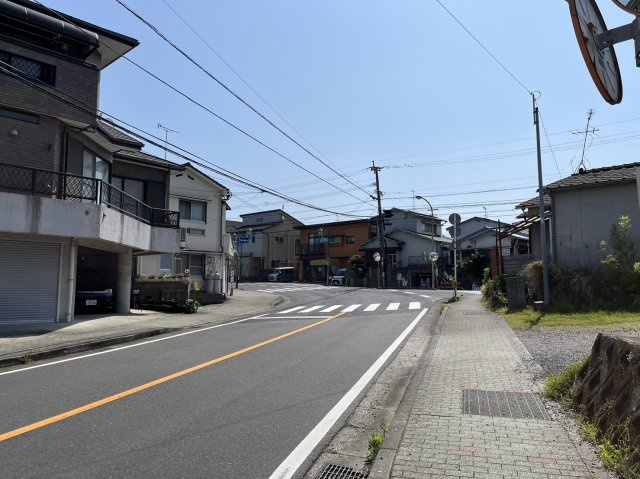 バス停まで徒歩2分。タイヨー、コープも徒歩圏内。