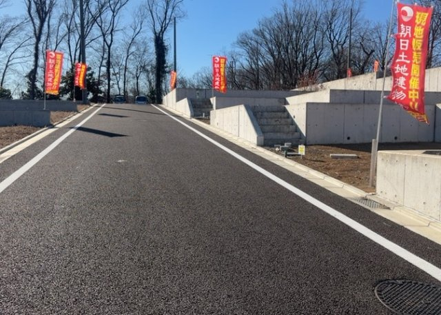 物件の詳細については、現地を見てわかること以外に、役所や法務局などで調べないとわからないことがあります。そのため、現地に行く場合は、もしこの物件を買ったらどのような生活ができるかをイメージしましょう。