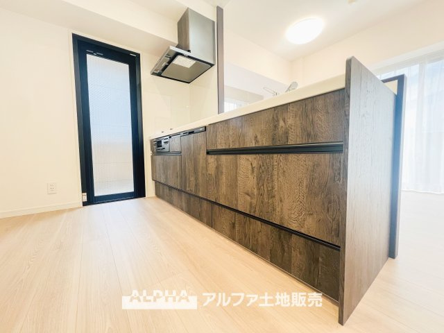 心地よさを求めて終わりのない暮らしづくりはキッチンから始まる。食事は暮らしの中でとても重要。お洒落なキッチンを使用すれば空間の居心地良さが変わる。