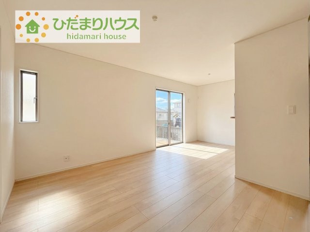 早くお仕事終わらせて、家に帰りたくなるようなリビングです(^^♪