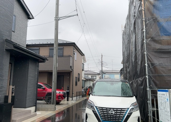 桜や紅葉の名所に出かける人は多いと思いますが、家にいながら季節の移ろいを感じる生活を送りませんか？リビングや窓から見える景色が生活を彩るワンポイントに！現地から見える景色を堪能してみては如何でしょう。