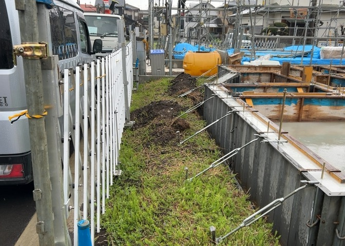 庭があることでガーデニングや家庭菜園はもちろん、こどもの遊び場やペットを放して遊ぶことができます。また、家の周囲に余裕があるということです。隣地との間があれば、十分な日当たりと、風通しが確保できます。